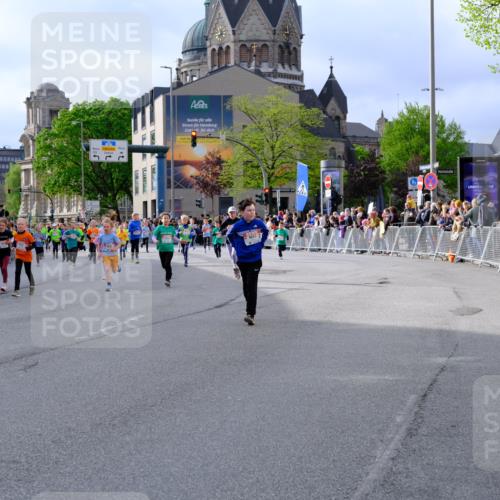 25.04.2026 - Das Zehntel Tim E. http://msf.ph/oto/9569443 25.04.2026 08:57:44 Ziel 1159, 1648, 1656, 1733, 1819, 1953, 1990, 2290, 2809, 2821, 2853, 2916, 3001, 3030, 3034, 3224, 3342, 3804, 3813, 3817, 3931, 4029 meine-sportfotos.de