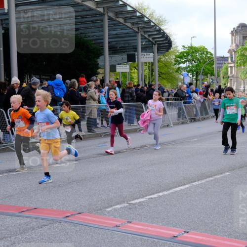25.04.2026 - Das Zehntel Tim E. http://msf.ph/oto/9569453 25.04.2026 08:57:48 Ziel 1159, 1211, 1538, 1578, 1648, 1656, 1733, 1953, 1990, 2232, 2290, 2314, 2471, 2916, 3001, 3030, 3034, 3281, 3297, 3804, 3813, 3817, 3931 meine-sportfotos.de