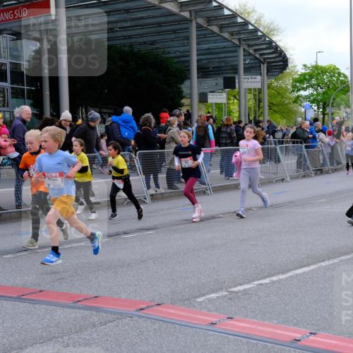 25.04.2026 - Das Zehntel Tim E. http://msf.ph/oto/9569455 25.04.2026 08:57:48 Ziel 1159, 1211, 1538, 1578, 1648, 1656, 1733, 1953, 1990, 2232, 2290, 2314, 2471, 2916, 3001, 3030, 3034, 3281, 3297, 3804, 3813, 3817, 3931 meine-sportfotos.de