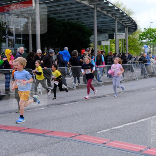 25.04.2026 - Das Zehntel Tim E. http://msf.ph/oto/9569456 25.04.2026 08:57:48 Ziel 1159, 1211, 1538, 1578, 1648, 1656, 1733, 1953, 1990, 2232, 2290, 2314, 2471, 2916, 3001, 3030, 3034, 3281, 3297, 3804, 3813, 3817, 3931 meine-sportfotos.de