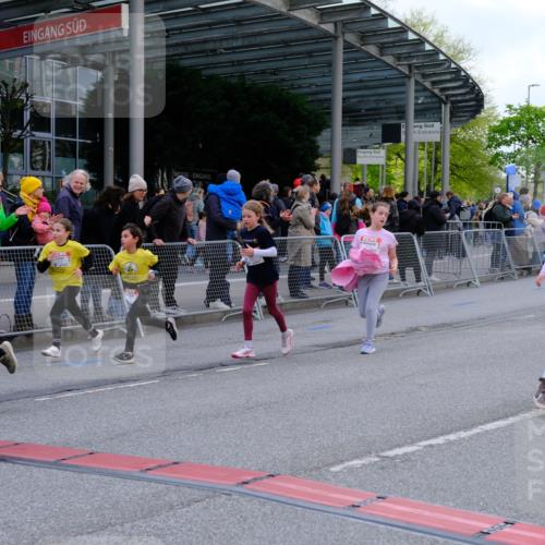 25.04.2026 - Das Zehntel Tim E. http://msf.ph/oto/9569459 25.04.2026 08:57:49 Ziel 1159, 1211, 1538, 1578, 1648, 1656, 1733, 2147, 2150, 2232, 2290, 2314, 2471, 2916, 2974, 3001, 3030, 3034, 3281, 3297, 3368, 3381, 3804, 3813, 3817, 3894, 3931 meine-sportfotos.de