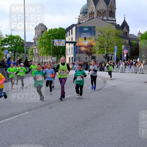 25.04.2026 - Das Zehntel Tim E. http://msf.ph/oto/9569464 25.04.2026 08:57:53 Ziel 1156, 1159, 1211, 1215, 1399, 1518, 1520, 1522, 1538, 1578, 1648, 1656, 1808, 2147, 2150, 2232, 2290, 2314, 2359, 2373, 2471, 2655, 2685, 2916, 2947, 2974, 3001, 3030, 3034, 3086, 3281, 3297, 3346, 3368, 3381, 3710, 3712, 3894 meine-sportfotos.de