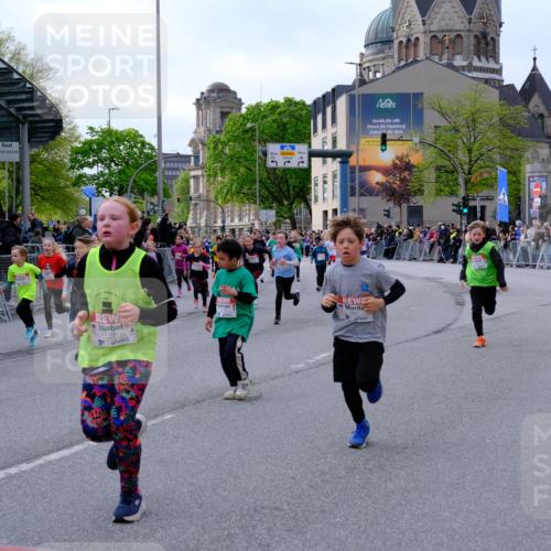 25.04.2026 - Das Zehntel Tim E. http://msf.ph/oto/9569469 25.04.2026 08:57:55 Ziel 1156, 1159, 1181, 1211, 1215, 1399, 1518, 1520, 1522, 1538, 1578, 1656, 1808, 2147, 2150, 2232, 2290, 2314, 2359, 2373, 2471, 2580, 2655, 2685, 2916, 2947, 2974, 3067, 3086, 3281, 3297, 3346, 3368, 3381, 3710, 3712, 3894 meine-sportfotos.de
