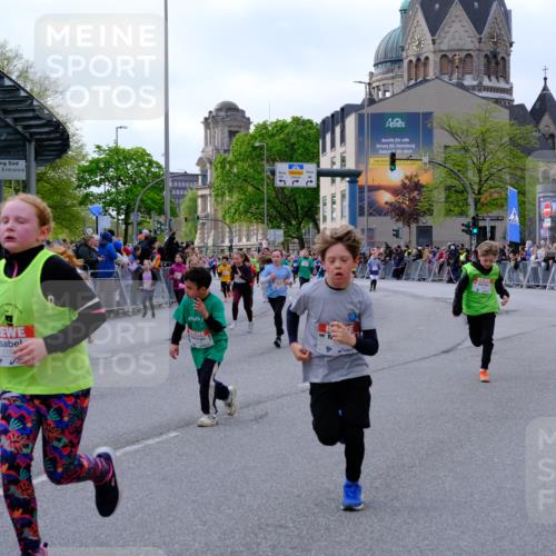 25.04.2026 - Das Zehntel Tim E. http://msf.ph/oto/9569472 25.04.2026 08:57:55 Ziel 1156, 1159, 1181, 1211, 1215, 1399, 1518, 1520, 1522, 1538, 1578, 1656, 1808, 2147, 2150, 2232, 2290, 2314, 2359, 2373, 2471, 2580, 2655, 2685, 2916, 2947, 2974, 3067, 3086, 3281, 3297, 3346, 3368, 3381, 3710, 3712, 3894 meine-sportfotos.de