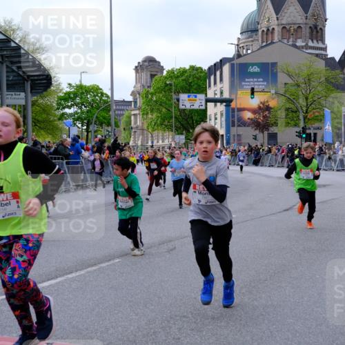 25.04.2026 - Das Zehntel Tim E. http://msf.ph/oto/9569473 25.04.2026 08:57:55 Ziel 1156, 1159, 1181, 1211, 1215, 1399, 1518, 1520, 1522, 1538, 1578, 1656, 1808, 2147, 2150, 2232, 2290, 2314, 2359, 2373, 2471, 2580, 2655, 2685, 2916, 2947, 2974, 3067, 3086, 3281, 3297, 3346, 3368, 3381, 3710, 3712, 3894 meine-sportfotos.de