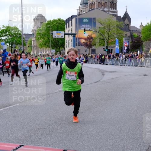 25.04.2026 - Das Zehntel Tim E. http://msf.ph/oto/9569478 25.04.2026 08:57:56 Ziel 1156, 1159, 1181, 1211, 1215, 1399, 1518, 1520, 1522, 1538, 1578, 1656, 1808, 2147, 2150, 2232, 2314, 2359, 2373, 2471, 2561, 2580, 2655, 2685, 2916, 2947, 2974, 3067, 3086, 3281, 3297, 3346, 3368, 3381, 3710, 3712, 3894 meine-sportfotos.de