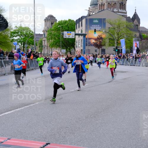 25.04.2026 - Das Zehntel Tim E. http://msf.ph/oto/9569483 25.04.2026 08:58:07 Ziel 1019, 1029, 1046, 1144, 1276, 1512, 1543, 1552, 2426, 2447, 2476, 2561, 2580, 2861, 3166, 3200, 3353, 3455, 3687, 3911, 3942 meine-sportfotos.de