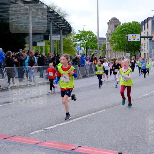 25.04.2026 - Das Zehntel Tim E. http://msf.ph/oto/9569495 25.04.2026 08:58:09 Ziel 1019, 1029, 1046, 1144, 1163, 1276, 1402, 1512, 1543, 1552, 1672, 1964, 2030, 2035, 2426, 2447, 2476, 2861, 2976, 2992, 3166, 3200, 3257, 3353, 3455, 3507, 3687, 3911, 3942, 3943 meine-sportfotos.de