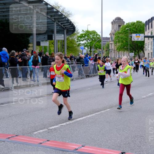 25.04.2026 - Das Zehntel Tim E. http://msf.ph/oto/9569496 25.04.2026 08:58:10 Ziel 1046, 1144, 1163, 1276, 1402, 1512, 1543, 1552, 1672, 1892, 1894, 1964, 2030, 2035, 2426, 2447, 2861, 2867, 2976, 2992, 3166, 3200, 3257, 3353, 3455, 3507, 3687, 3911, 3942, 3943 meine-sportfotos.de