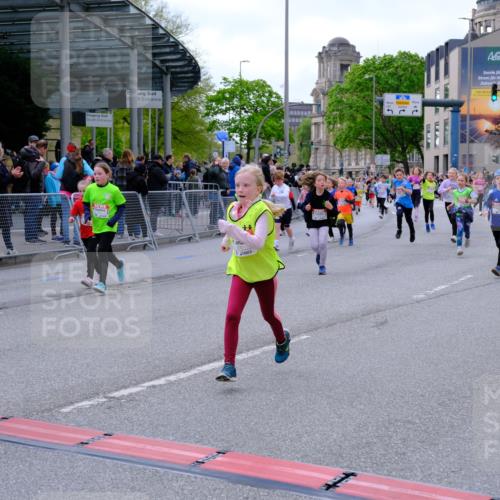 25.04.2026 - Das Zehntel Tim E. http://msf.ph/oto/9569499 25.04.2026 08:58:10 Ziel 1046, 1144, 1163, 1276, 1402, 1512, 1543, 1552, 1672, 1892, 1894, 1964, 2030, 2035, 2426, 2447, 2861, 2867, 2976, 2992, 3166, 3200, 3257, 3353, 3455, 3507, 3687, 3911, 3942, 3943 meine-sportfotos.de