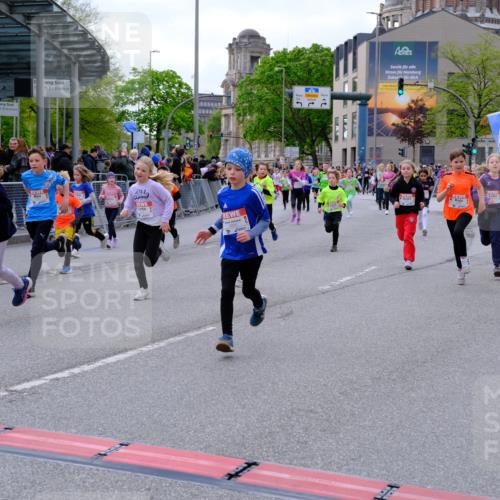 25.04.2026 - Das Zehntel Tim E. http://msf.ph/oto/9569507 25.04.2026 08:58:12 Ziel 1046, 1144, 1163, 1276, 1402, 1512, 1672, 1839, 1892, 1894, 1964, 1966, 2014, 2030, 2035, 2330, 2426, 2447, 2867, 2976, 2986, 2992, 3166, 3200, 3257, 3353, 3455, 3479, 3507, 3687, 3942, 3943, 3965 meine-sportfotos.de