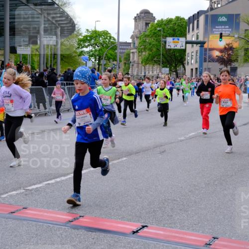 25.04.2026 - Das Zehntel Tim E. http://msf.ph/oto/9569513 25.04.2026 08:58:13 Ziel 1046, 1163, 1276, 1402, 1404, 1512, 1672, 1755, 1839, 1892, 1894, 1964, 1966, 1994, 2014, 2030, 2035, 2330, 2426, 2447, 2867, 2976, 2986, 2992, 3166, 3200, 3257, 3353, 3355, 3361, 3455, 3479, 3507, 3687, 3725, 3943, 3965 meine-sportfotos.de