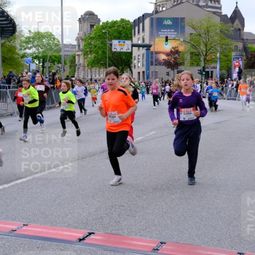 25.04.2026 - Das Zehntel Tim E. http://msf.ph/oto/9569515 25.04.2026 08:58:14 Ziel 1046, 1163, 1276, 1402, 1404, 1512, 1672, 1755, 1756, 1839, 1892, 1894, 1964, 1966, 1994, 2014, 2030, 2035, 2111, 2330, 2426, 2447, 2867, 2976, 2986, 2992, 3166, 3200, 3257, 3353, 3355, 3361, 3455, 3479, 3507, 3687, 3725, 3943, 3965 meine-sportfotos.de