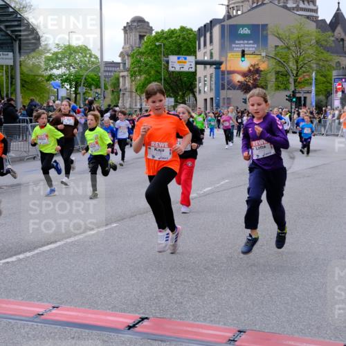 25.04.2026 - Das Zehntel Tim E. http://msf.ph/oto/9569516 25.04.2026 08:58:14 Ziel 1046, 1163, 1276, 1402, 1404, 1512, 1672, 1755, 1756, 1839, 1892, 1894, 1964, 1966, 1994, 2014, 2030, 2035, 2111, 2330, 2426, 2447, 2867, 2976, 2986, 2992, 3166, 3200, 3257, 3353, 3355, 3361, 3455, 3479, 3507, 3687, 3725, 3943, 3965 meine-sportfotos.de