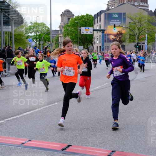 25.04.2026 - Das Zehntel Tim E. http://msf.ph/oto/9569517 25.04.2026 08:58:14 Ziel 1046, 1163, 1276, 1402, 1404, 1512, 1672, 1755, 1756, 1839, 1892, 1894, 1964, 1966, 1994, 2014, 2030, 2035, 2111, 2330, 2426, 2447, 2867, 2976, 2986, 2992, 3166, 3200, 3257, 3353, 3355, 3361, 3455, 3479, 3507, 3687, 3725, 3943, 3965 meine-sportfotos.de