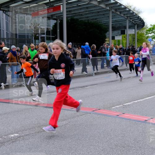 25.04.2026 - Das Zehntel Tim E. http://msf.ph/oto/9569520 25.04.2026 08:58:16 Ziel 1046, 1163, 1276, 1402, 1404, 1512, 1672, 1755, 1756, 1839, 1892, 1894, 1964, 1966, 1970, 1994, 2014, 2030, 2035, 2111, 2330, 2426, 2553, 2867, 2976, 2986, 2992, 3166, 3200, 3257, 3278, 3353, 3355, 3361, 3467, 3479, 3486, 3503, 3507, 3538, 3725, 3918, 3928, 3943, 3965 meine-sportfotos.de