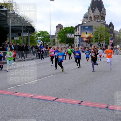 25.04.2026 - Das Zehntel Tim E. http://msf.ph/oto/9569524 25.04.2026 08:58:17 Ziel 1163, 1276, 1402, 1404, 1512, 1601, 1672, 1755, 1756, 1839, 1892, 1894, 1964, 1966, 1970, 1994, 2014, 2030, 2033, 2035, 2111, 2330, 2553, 2867, 2976, 2986, 2992, 3084, 3095, 3166, 3200, 3257, 3278, 3355, 3361, 3467, 3479, 3486, 3503, 3507, 3538, 3725, 3918, 3928, 3943, 3965 meine-sportfotos.de