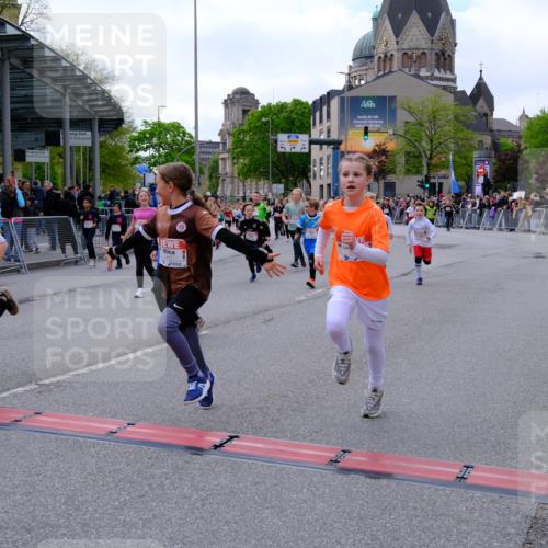 25.04.2026 - Das Zehntel Tim E. http://msf.ph/oto/9569529 25.04.2026 08:58:18 Ziel 1163, 1402, 1404, 1512, 1601, 1672, 1755, 1756, 1839, 1892, 1894, 1964, 1966, 1970, 1994, 2014, 2030, 2033, 2035, 2111, 2330, 2553, 2867, 2976, 2986, 2992, 3084, 3095, 3200, 3257, 3278, 3326, 3355, 3361, 3467, 3479, 3486, 3503, 3507, 3538, 3725, 3918, 3928, 3943, 3965 meine-sportfotos.de