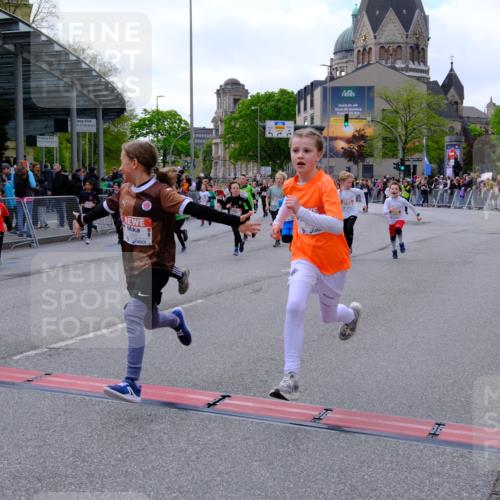 25.04.2026 - Das Zehntel Tim E. http://msf.ph/oto/9569530 25.04.2026 08:58:18 Ziel 1163, 1402, 1404, 1512, 1601, 1672, 1755, 1756, 1839, 1892, 1894, 1964, 1966, 1970, 1994, 2014, 2030, 2033, 2035, 2111, 2330, 2553, 2867, 2976, 2986, 2992, 3084, 3095, 3200, 3257, 3278, 3326, 3355, 3361, 3467, 3479, 3486, 3503, 3507, 3538, 3725, 3918, 3928, 3943, 3965 meine-sportfotos.de
