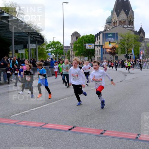 25.04.2026 - Das Zehntel Tim E. http://msf.ph/oto/9569539 25.04.2026 08:58:20 Ziel 1163, 1402, 1404, 1601, 1672, 1755, 1756, 1839, 1892, 1894, 1964, 1966, 1970, 1994, 2007, 2014, 2027, 2030, 2033, 2035, 2111, 2330, 2331, 2553, 2856, 2866, 2867, 2976, 2986, 2992, 3084, 3095, 3158, 3257, 3278, 3326, 3355, 3361, 3467, 3479, 3486, 3503, 3507, 3538, 3725, 3918, 3928, 3943, 3955, 3965 meine-sportfotos.de