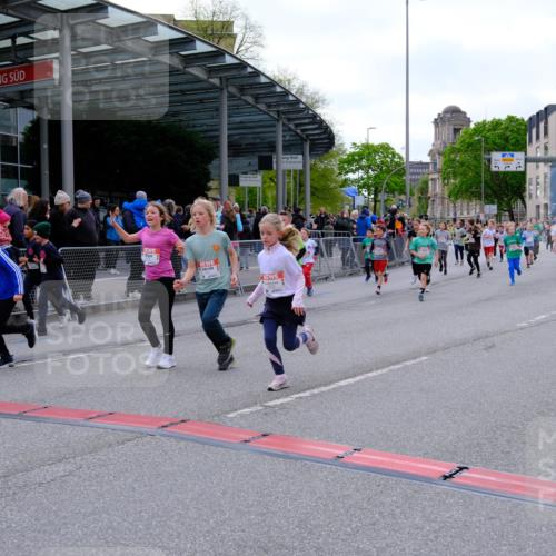 25.04.2026 - Das Zehntel Tim E. http://msf.ph/oto/9569546 25.04.2026 08:58:21 Ziel 1163, 1165, 1402, 1404, 1601, 1630, 1755, 1756, 1839, 1892, 1894, 1966, 1970, 1994, 2007, 2014, 2027, 2030, 2033, 2035, 2111, 2330, 2331, 2345, 2385, 2553, 2856, 2866, 2867, 2986, 3084, 3095, 3158, 3257, 3278, 3326, 3355, 3361, 3467, 3479, 3486, 3503, 3507, 3528, 3538, 3725, 3918, 3928, 3955, 3965 meine-sportfotos.de