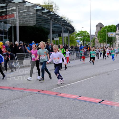 25.04.2026 - Das Zehntel Tim E. http://msf.ph/oto/9569547 25.04.2026 08:58:21 Ziel 1163, 1165, 1402, 1404, 1601, 1630, 1755, 1756, 1839, 1892, 1894, 1966, 1970, 1994, 2007, 2014, 2027, 2030, 2033, 2035, 2111, 2330, 2331, 2345, 2385, 2553, 2856, 2866, 2867, 2986, 3084, 3095, 3158, 3257, 3278, 3326, 3355, 3361, 3467, 3479, 3486, 3503, 3507, 3528, 3538, 3725, 3918, 3928, 3955, 3965 meine-sportfotos.de