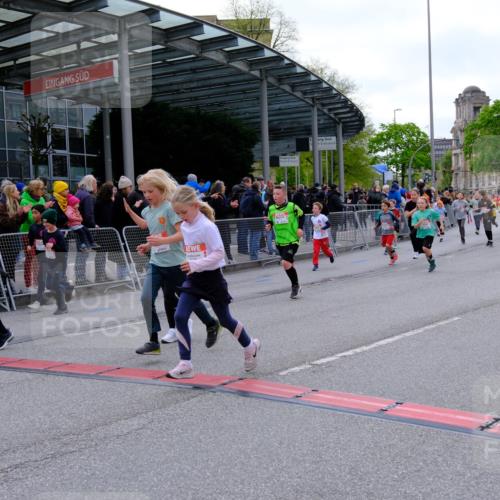 25.04.2026 - Das Zehntel Tim E. http://msf.ph/oto/9569550 25.04.2026 08:58:22 Ziel 1162, 1165, 1404, 1601, 1626, 1630, 1755, 1756, 1839, 1892, 1894, 1966, 1970, 1994, 2007, 2014, 2027, 2033, 2111, 2330, 2331, 2345, 2385, 2441, 2553, 2714, 2838, 2856, 2866, 2867, 2986, 3084, 3095, 3158, 3278, 3326, 3355, 3361, 3467, 3479, 3486, 3503, 3528, 3538, 3565, 3725, 3918, 3928, 3955, 3965 meine-sportfotos.de