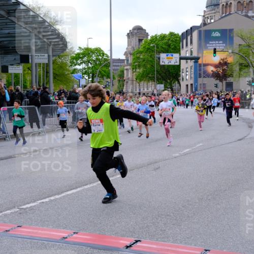 25.04.2026 - Das Zehntel Tim E. http://msf.ph/oto/9569556 25.04.2026 08:58:23 Ziel 1162, 1165, 1404, 1600, 1601, 1605, 1619, 1626, 1630, 1755, 1756, 1839, 1966, 1970, 1994, 2007, 2014, 2027, 2033, 2111, 2330, 2331, 2337, 2345, 2385, 2441, 2553, 2714, 2838, 2854, 2856, 2863, 2866, 2986, 3084, 3095, 3158, 3278, 3326, 3355, 3361, 3467, 3479, 3486, 3503, 3528, 3538, 3565, 3725, 3918, 3928, 3955, 3965 meine-sportfotos.de