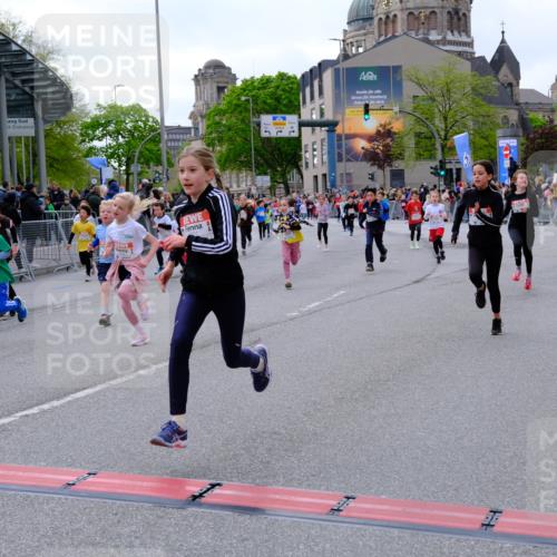 25.04.2026 - Das Zehntel Tim E. http://msf.ph/oto/9569558 25.04.2026 08:58:25 Ziel 1162, 1165, 1404, 1600, 1601, 1605, 1619, 1626, 1630, 1755, 1756, 1970, 1994, 2007, 2027, 2033, 2093, 2111, 2331, 2337, 2345, 2385, 2441, 2465, 2553, 2714, 2838, 2854, 2856, 2863, 2866, 2885, 2887, 3084, 3095, 3158, 3278, 3326, 3355, 3361, 3467, 3486, 3503, 3518, 3528, 3538, 3565, 3702, 3725, 3918, 3928, 3955 meine-sportfotos.de