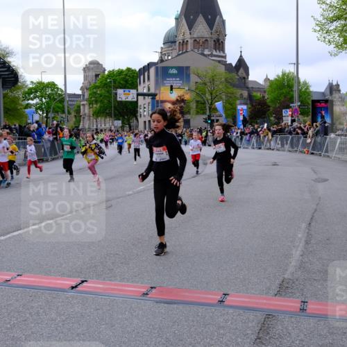 25.04.2026 - Das Zehntel Tim E. http://msf.ph/oto/9569560 25.04.2026 08:58:26 Ziel 1162, 1165, 1600, 1601, 1605, 1619, 1626, 1630, 1756, 1970, 2007, 2027, 2033, 2093, 2111, 2331, 2337, 2345, 2385, 2441, 2465, 2553, 2714, 2838, 2854, 2856, 2863, 2866, 2885, 2887, 3084, 3095, 3158, 3278, 3326, 3376, 3467, 3486, 3503, 3518, 3528, 3538, 3565, 3702, 3918, 3928, 3955 meine-sportfotos.de