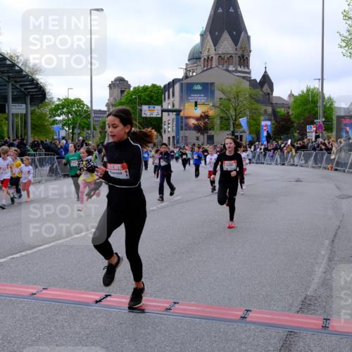 25.04.2026 - Das Zehntel Tim E. http://msf.ph/oto/9569564 25.04.2026 08:58:26 Ziel 1162, 1165, 1600, 1601, 1605, 1619, 1626, 1630, 1756, 1970, 2007, 2027, 2033, 2093, 2111, 2331, 2337, 2345, 2385, 2441, 2465, 2553, 2714, 2838, 2854, 2856, 2863, 2866, 2885, 2887, 3084, 3095, 3158, 3278, 3326, 3376, 3467, 3486, 3503, 3518, 3528, 3538, 3565, 3702, 3918, 3928, 3955 meine-sportfotos.de