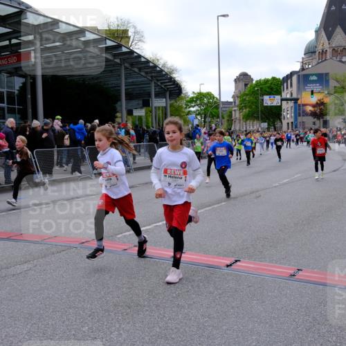 25.04.2026 - Das Zehntel Tim E. http://msf.ph/oto/9569581 25.04.2026 08:58:29 Ziel 1162, 1165, 1600, 1601, 1605, 1619, 1626, 1630, 1670, 2007, 2027, 2033, 2093, 2331, 2337, 2345, 2385, 2441, 2465, 2582, 2714, 2838, 2854, 2856, 2863, 2866, 2885, 2887, 3084, 3095, 3143, 3157, 3158, 3326, 3376, 3518, 3528, 3565, 3702, 3900, 3955 meine-sportfotos.de
