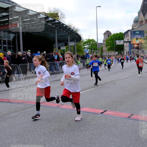 25.04.2026 - Das Zehntel Tim E. http://msf.ph/oto/9569582 25.04.2026 08:58:29 Ziel 1162, 1165, 1600, 1601, 1605, 1619, 1626, 1630, 1670, 2007, 2027, 2033, 2093, 2331, 2337, 2345, 2385, 2441, 2465, 2582, 2714, 2838, 2854, 2856, 2863, 2866, 2885, 2887, 3084, 3095, 3143, 3157, 3158, 3326, 3376, 3518, 3528, 3565, 3702, 3900, 3955 meine-sportfotos.de