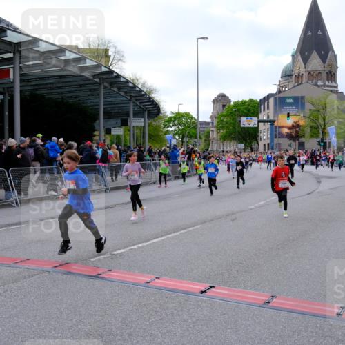 25.04.2026 - Das Zehntel Tim E. http://msf.ph/oto/9569584 25.04.2026 08:58:30 Ziel 1162, 1165, 1600, 1605, 1619, 1626, 1630, 1670, 2007, 2027, 2093, 2331, 2337, 2345, 2385, 2441, 2465, 2582, 2714, 2838, 2854, 2856, 2863, 2866, 2885, 2887, 2927, 3143, 3157, 3158, 3326, 3376, 3518, 3528, 3565, 3702, 3900, 3955 meine-sportfotos.de