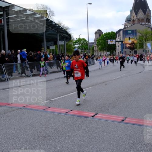 25.04.2026 - Das Zehntel Tim E. http://msf.ph/oto/9569587 25.04.2026 08:58:32 Ziel 1071, 1158, 1162, 1165, 1421, 1600, 1605, 1619, 1626, 1630, 1670, 2093, 2331, 2337, 2345, 2385, 2441, 2465, 2582, 2714, 2838, 2854, 2863, 2885, 2887, 2927, 3143, 3157, 3376, 3443, 3518, 3528, 3565, 3702, 3900, 3955 meine-sportfotos.de