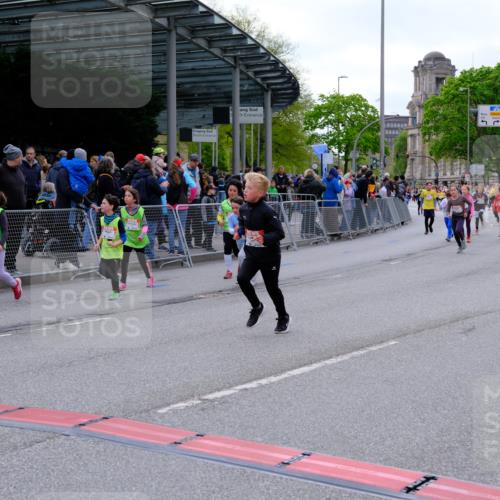 25.04.2026 - Das Zehntel Tim E. http://msf.ph/oto/9569594 25.04.2026 08:58:35 Ziel 1071, 1158, 1409, 1421, 1422, 1544, 1600, 1605, 1619, 1670, 2093, 2255, 2337, 2410, 2465, 2582, 2854, 2863, 2885, 2887, 2927, 3143, 3157, 3350, 3376, 3378, 3383, 3443, 3518, 3702, 3752, 3900 meine-sportfotos.de
