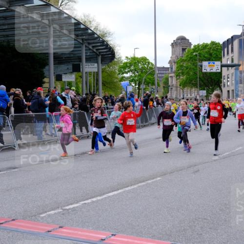 25.04.2026 - Das Zehntel Tim E. http://msf.ph/oto/9569610 25.04.2026 08:58:39 Ziel 1071, 1096, 1158, 1177, 1409, 1421, 1422, 1487, 1494, 1544, 1670, 1940, 2252, 2255, 2349, 2410, 2582, 2927, 3143, 3157, 3350, 3357, 3378, 3383, 3403, 3412, 3422, 3438, 3443, 3748, 3751, 3752, 3900, 3913, 4066 meine-sportfotos.de