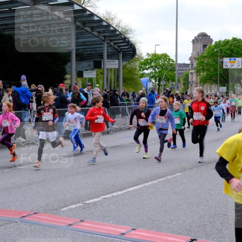 25.04.2026 - Das Zehntel Tim E. http://msf.ph/oto/9569617 25.04.2026 08:58:39 Ziel 1071, 1096, 1158, 1177, 1409, 1421, 1422, 1487, 1494, 1544, 1670, 1940, 2252, 2255, 2349, 2410, 2582, 2927, 3143, 3157, 3350, 3357, 3378, 3383, 3403, 3412, 3422, 3438, 3443, 3748, 3751, 3752, 3900, 3913, 4066 meine-sportfotos.de