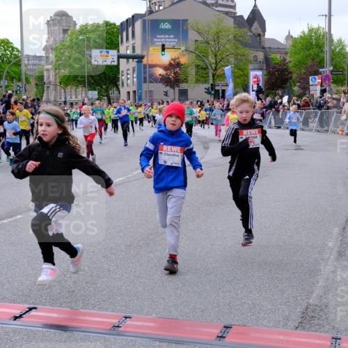 25.04.2026 - Das Zehntel Tim E. http://msf.ph/oto/9569621 25.04.2026 08:58:41 Ziel 1071, 1096, 1158, 1177, 1409, 1421, 1422, 1475, 1487, 1494, 1544, 1670, 1940, 2252, 2255, 2333, 2349, 2410, 2419, 2792, 2830, 2915, 2927, 3143, 3157, 3350, 3357, 3378, 3383, 3403, 3412, 3422, 3438, 3443, 3748, 3751, 3752, 3800, 3913, 4066 meine-sportfotos.de