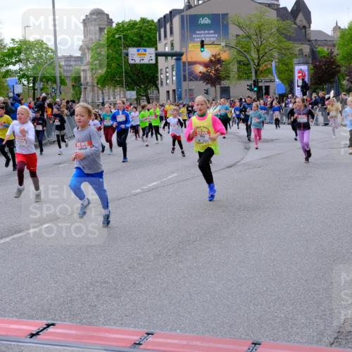 25.04.2026 - Das Zehntel Tim E. http://msf.ph/oto/9569624 25.04.2026 08:58:42 Ziel 1071, 1096, 1158, 1177, 1409, 1421, 1422, 1475, 1487, 1494, 1544, 1694, 1940, 2252, 2255, 2333, 2349, 2410, 2419, 2792, 2830, 2915, 2927, 3350, 3357, 3378, 3383, 3403, 3412, 3422, 3438, 3443, 3717, 3748, 3751, 3752, 3800, 3913, 4066 meine-sportfotos.de