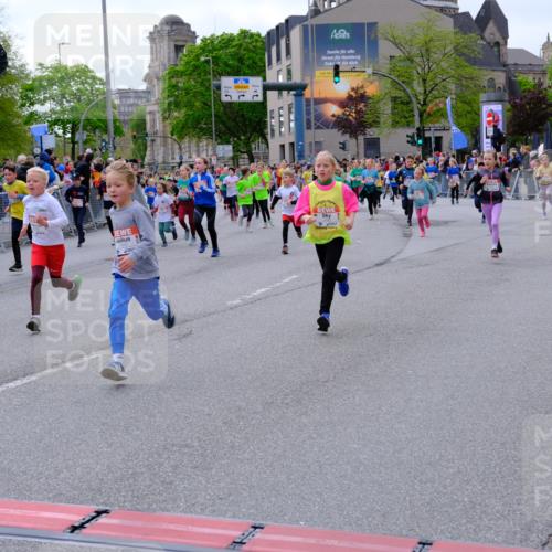 25.04.2026 - Das Zehntel Tim E. http://msf.ph/oto/9569625 25.04.2026 08:58:42 Ziel 1071, 1096, 1158, 1177, 1409, 1421, 1422, 1475, 1487, 1494, 1544, 1694, 1940, 2252, 2255, 2333, 2349, 2410, 2419, 2792, 2830, 2915, 2927, 3350, 3357, 3378, 3383, 3403, 3412, 3422, 3438, 3443, 3717, 3748, 3751, 3752, 3800, 3913, 4066 meine-sportfotos.de