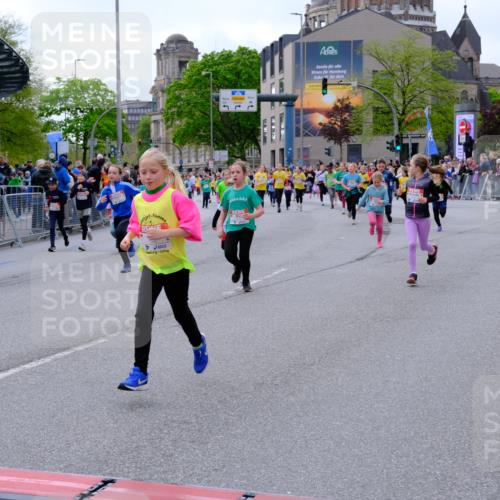 25.04.2026 - Das Zehntel Tim E. http://msf.ph/oto/9569631 25.04.2026 08:58:43 Ziel 1071, 1096, 1158, 1177, 1409, 1421, 1422, 1475, 1487, 1494, 1507, 1508, 1544, 1694, 1845, 1849, 1908, 1940, 1995, 2252, 2255, 2333, 2349, 2410, 2419, 2792, 2830, 2915, 3350, 3357, 3378, 3383, 3403, 3412, 3422, 3438, 3443, 3661, 3717, 3748, 3751, 3752, 3800, 3913, 4066 meine-sportfotos.de