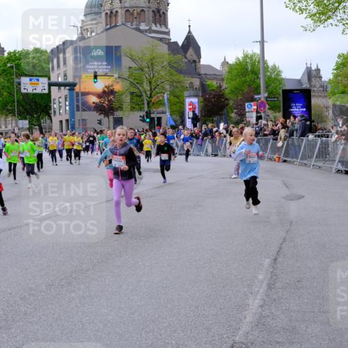 25.04.2026 - Das Zehntel Tim E. http://msf.ph/oto/9569632 25.04.2026 08:58:44 Ziel 1071, 1096, 1158, 1177, 1361, 1409, 1421, 1422, 1475, 1487, 1494, 1507, 1508, 1544, 1660, 1694, 1845, 1849, 1908, 1940, 1995, 2252, 2255, 2333, 2349, 2410, 2419, 2792, 2830, 2915, 3350, 3357, 3378, 3383, 3403, 3412, 3422, 3438, 3443, 3661, 3717, 3748, 3751, 3752, 3800, 3856, 3913, 4066 meine-sportfotos.de