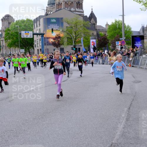 25.04.2026 - Das Zehntel Tim E. http://msf.ph/oto/9569634 25.04.2026 08:58:44 Ziel 1071, 1096, 1158, 1177, 1361, 1409, 1421, 1422, 1475, 1487, 1494, 1507, 1508, 1544, 1660, 1694, 1845, 1849, 1908, 1940, 1995, 2252, 2255, 2333, 2349, 2410, 2419, 2792, 2830, 2915, 3350, 3357, 3378, 3383, 3403, 3412, 3422, 3438, 3443, 3661, 3717, 3748, 3751, 3752, 3800, 3856, 3913, 4066 meine-sportfotos.de