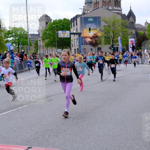 25.04.2026 - Das Zehntel Tim E. http://msf.ph/oto/9569638 25.04.2026 08:58:45 Ziel 1096, 1177, 1361, 1409, 1422, 1467, 1475, 1487, 1494, 1507, 1508, 1544, 1660, 1694, 1845, 1849, 1908, 1940, 1995, 2252, 2255, 2333, 2349, 2410, 2419, 2433, 2744, 2792, 2830, 2915, 2955, 3350, 3357, 3378, 3383, 3403, 3412, 3422, 3438, 3492, 3661, 3679, 3717, 3748, 3751, 3752, 3800, 3856, 3913, 4066 meine-sportfotos.de