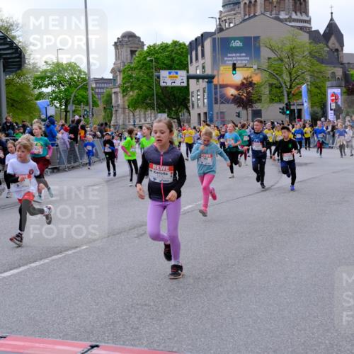 25.04.2026 - Das Zehntel Tim E. http://msf.ph/oto/9569639 25.04.2026 08:58:45 Ziel 1096, 1177, 1361, 1409, 1422, 1467, 1475, 1487, 1494, 1507, 1508, 1544, 1660, 1694, 1845, 1849, 1908, 1940, 1995, 2252, 2255, 2333, 2349, 2410, 2419, 2433, 2744, 2792, 2830, 2915, 2955, 3350, 3357, 3378, 3383, 3403, 3412, 3422, 3438, 3492, 3661, 3679, 3717, 3748, 3751, 3752, 3800, 3856, 3913, 4066 meine-sportfotos.de