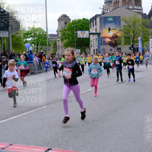 25.04.2026 - Das Zehntel Tim E. http://msf.ph/oto/9569640 25.04.2026 08:58:45 Ziel 1096, 1177, 1361, 1409, 1422, 1467, 1475, 1487, 1494, 1507, 1508, 1544, 1660, 1694, 1845, 1849, 1908, 1940, 1995, 2252, 2255, 2333, 2349, 2410, 2419, 2433, 2744, 2792, 2830, 2915, 2955, 3350, 3357, 3378, 3383, 3403, 3412, 3422, 3438, 3492, 3661, 3679, 3717, 3748, 3751, 3752, 3800, 3856, 3913, 4066 meine-sportfotos.de