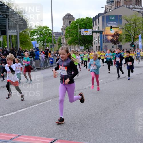 25.04.2026 - Das Zehntel Tim E. http://msf.ph/oto/9569641 25.04.2026 08:58:45 Ziel 1096, 1177, 1361, 1409, 1422, 1467, 1475, 1487, 1494, 1507, 1508, 1544, 1660, 1694, 1845, 1849, 1908, 1940, 1995, 2252, 2255, 2333, 2349, 2410, 2419, 2433, 2744, 2792, 2830, 2915, 2955, 3350, 3357, 3378, 3383, 3403, 3412, 3422, 3438, 3492, 3661, 3679, 3717, 3748, 3751, 3752, 3800, 3856, 3913, 4066 meine-sportfotos.de