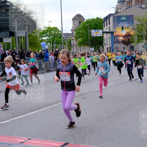 25.04.2026 - Das Zehntel Tim E. http://msf.ph/oto/9569642 25.04.2026 08:58:45 Ziel 1096, 1177, 1361, 1409, 1422, 1467, 1475, 1487, 1494, 1507, 1508, 1544, 1660, 1694, 1845, 1849, 1908, 1940, 1995, 2252, 2255, 2333, 2349, 2410, 2419, 2433, 2744, 2792, 2830, 2915, 2955, 3350, 3357, 3378, 3383, 3403, 3412, 3422, 3438, 3492, 3661, 3679, 3717, 3748, 3751, 3752, 3800, 3856, 3913, 4066 meine-sportfotos.de