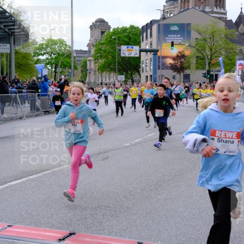 25.04.2026 - Das Zehntel Tim E. http://msf.ph/oto/9569646 25.04.2026 08:58:46 Ziel 1096, 1177, 1361, 1467, 1475, 1487, 1494, 1507, 1508, 1544, 1660, 1694, 1845, 1849, 1908, 1940, 1995, 2252, 2255, 2333, 2349, 2419, 2433, 2539, 2744, 2792, 2830, 2915, 2952, 2955, 3357, 3378, 3403, 3412, 3422, 3438, 3492, 3661, 3679, 3717, 3748, 3751, 3800, 3856, 3913, 4066 meine-sportfotos.de